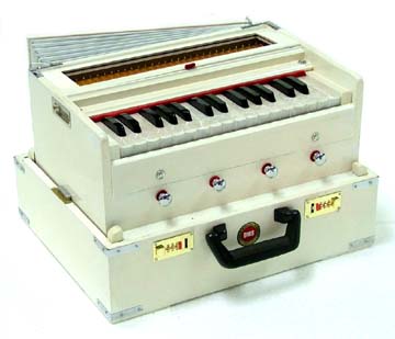 DMS-4c White Portable Harmonium