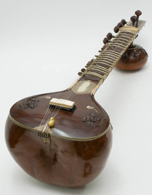NASKAR Sitar with double gourd - nicely light decoration - amazing sound quality!